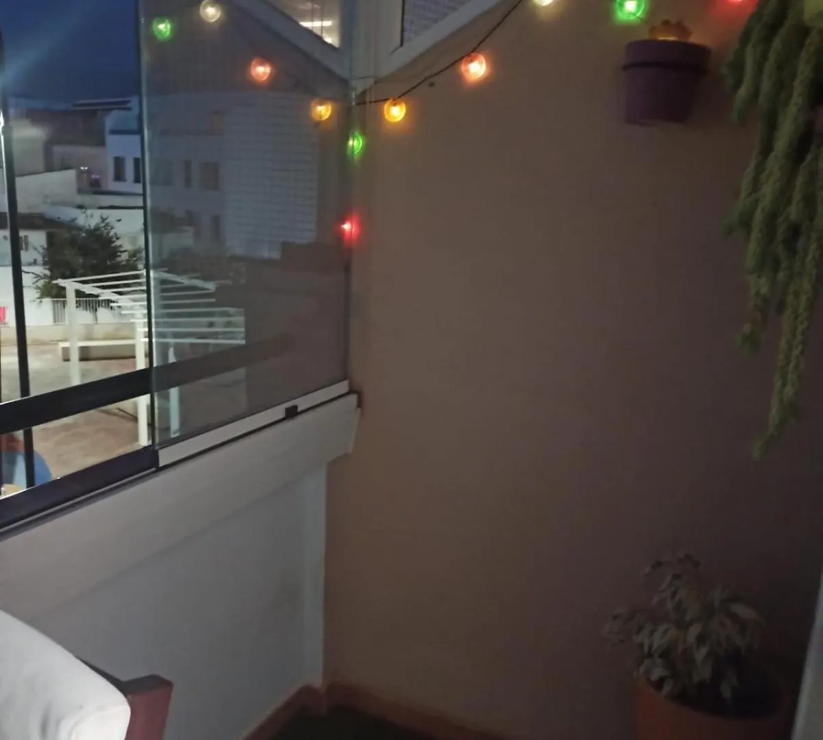 アパート Apartamento Nuevo Con Parking Y Piscina Gratis フエンヒロラ スペイン