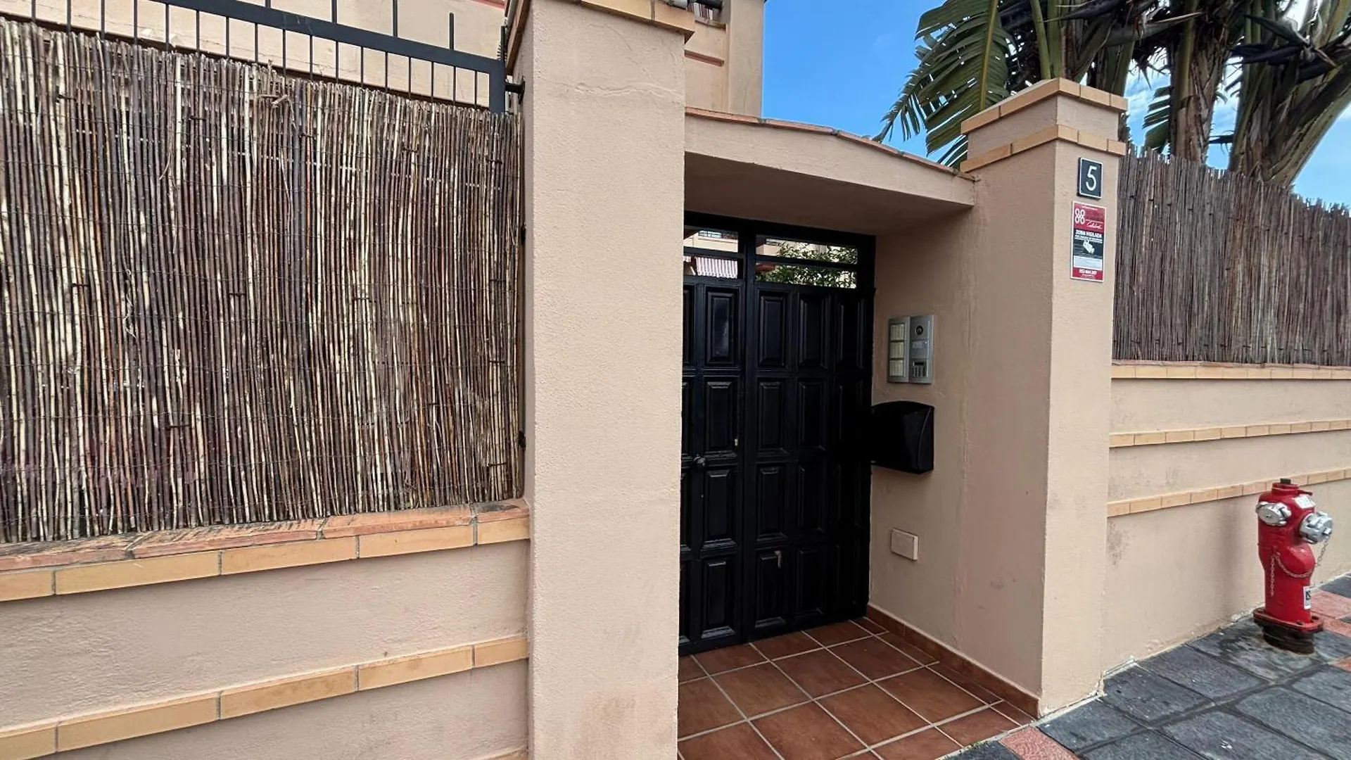 Apartamento Nuevo Con Parking Y Piscina Gratis Fuengirola 0*,